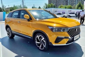 奔騰t77價格及圖片2022款，市場在售2021款報價10萬