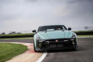 gtr是什么車，日產(chǎn)公司推出的一款跑車