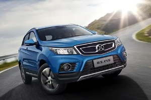 北汽x55報(bào)價(jià)及圖片，16款二手車報(bào)價(jià)2萬(wàn)起（市場(chǎng)早已停售）