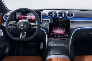 奔馳c級內(nèi)飾圖片，極具科技感和質(zhì)感