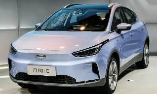 吉利電動汽車5萬左右，續(xù)航322km充電半小時