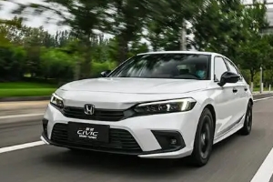 本田思域怎么樣，新款車型搭載1.5T+CVT動力（綜合油耗不到6L）