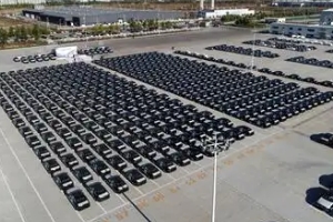 租車一天大概多少錢，具體要看是什么價位的車型（最低150元）