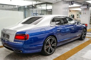 汽車改色貼膜大概多少錢，價(jià)格在3000-6000元左右