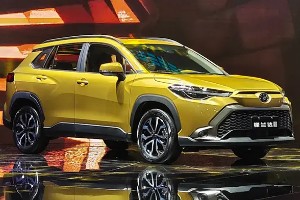 豐田鋒蘭達(dá)的參數(shù)及配置 動(dòng)力十分充沛(車身長達(dá)4.4米)