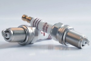 原車(chē)6萬(wàn)不換火花塞沒(méi)事嗎 需要及時(shí)更換(每3萬(wàn)公里更換一次)