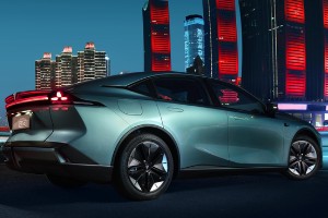 長安深藍sl03輪胎型號多少 輪胎型號245/45 r19(輪轂19英寸)