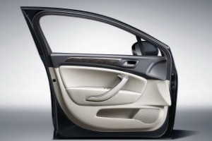 車門沒關(guān)緊會(huì)耗電嗎 耗電(需要關(guān)緊車門)