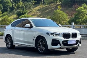 寶馬x4二手車(chē)價(jià)格多少 僅需要花費(fèi)26萬(wàn)(表顯里程1.25萬(wàn)公里)