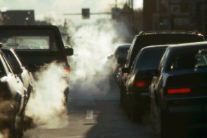 汽車(chē)尾氣超標(biāo)怎么解決 更換火花塞、三元催化器、進(jìn)排氣系統(tǒng)