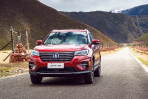 長(zhǎng)安cs75怎么樣 科技感十足、外觀時(shí)尚大氣（油耗經(jīng)濟(jì)實(shí)惠）