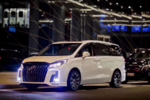 別克gl8怎么樣 配置豐富、行駛穩(wěn)定、加速效果好、外觀帥氣