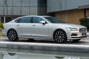 沃爾沃s90怎么樣 安全性好、動(dòng)力強(qiáng)、油耗低、顏值高（2.0渦輪增壓）