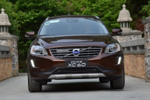 沃爾沃xc60怎么樣 加速動(dòng)力強(qiáng)、車(chē)身油耗低、車(chē)內(nèi)空間效果好