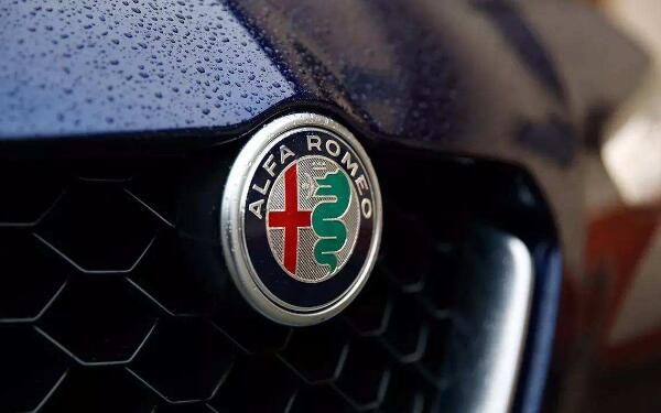 品牌創(chuàng)造至今已有110年 阿爾法羅密歐的車標(biāo)歷史科普