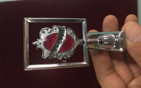 奧茲莫比爾的車標(biāo)歷史 美國第一個大量生產(chǎn)銷售汽車的企業(yè)