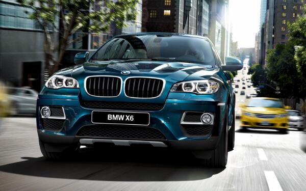 寶馬的車(chē)標(biāo)歷史 暢銷豪華品牌