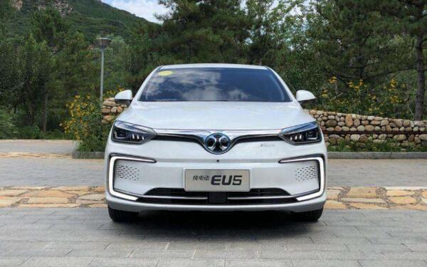 北汽新能源的車標(biāo)歷史 北汽集團(tuán)的環(huán)保先鋒