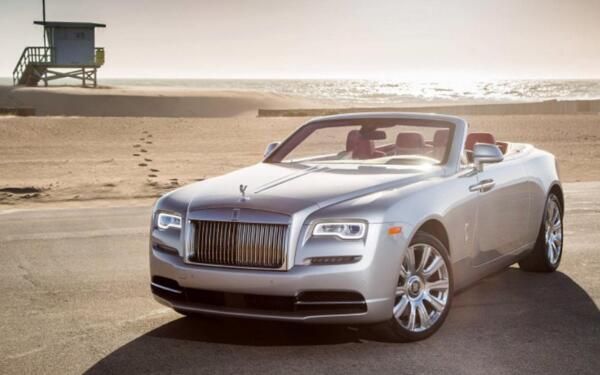 輪距是什么意思 左、右車輪中心間的距離