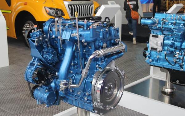 50多年的柴油機(jī)制造經(jīng)驗 上柴發(fā)動機(jī)質(zhì)量怎么樣