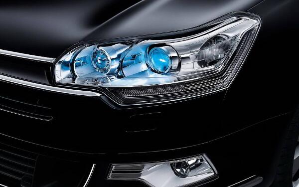 大燈隨動轉(zhuǎn)向的優(yōu)缺點 大燈隨動轉(zhuǎn)向的作用有哪些