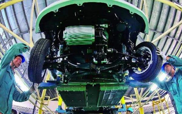 電動汽車轉向系統(tǒng)的發(fā)展歷史 電動汽車轉向系統(tǒng)檢修需要注意什么