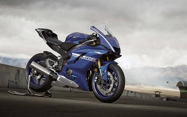 摩托車賽場(chǎng)必備武器 雅馬哈r6價(jià)格多少