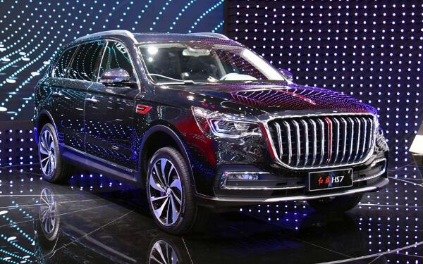 搭配3.0T發(fā)動機 紅旗hs7圖片價格18萬車型測評