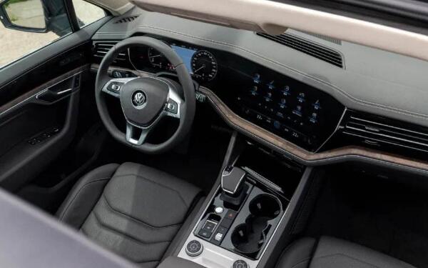 新款大眾途銳價(jià)格多少 途銳2.0TSI銳尚版售價(jià)62.98萬(wàn)