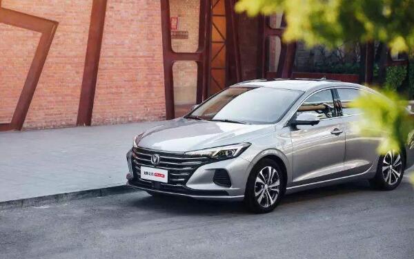 長安汽車價(jià)格大全 熱門長安車型報(bào)價(jià)多少