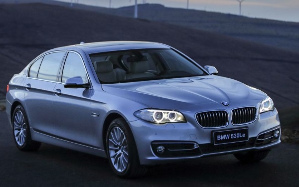 2020款5系插電混動版測評 寶馬530價格多少