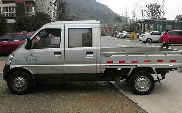 五菱之光小卡單雙排怎么樣 五菱之光價格多少