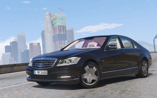 奔馳轎車的頂級(jí)產(chǎn)品 奔馳s600價(jià)格多少