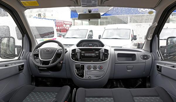 新款V80 PLUS系列上市，全包覆式內(nèi)飾設(shè)計是亮點