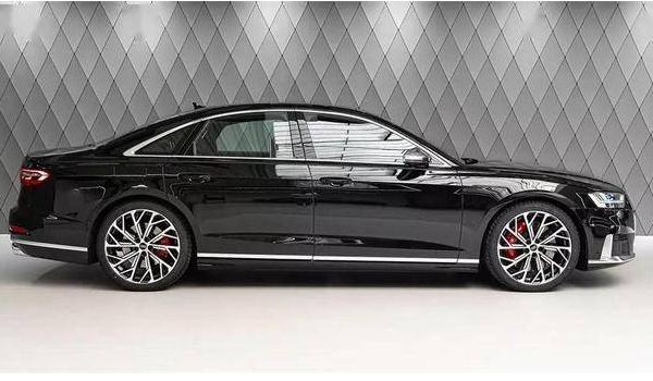 全新奧迪S8L正式上市，百公里加速成績可達(dá)到4秒