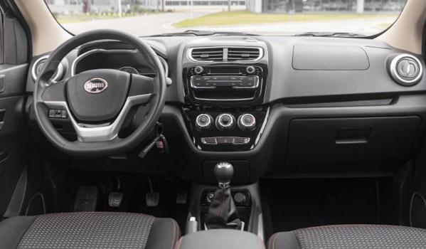 SWM斯威X2正式上市銷售，外觀時(shí)尚內(nèi)飾感強(qiáng)