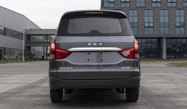 SWM斯威X2正式上市銷售，外觀時(shí)尚內(nèi)飾感強(qiáng)