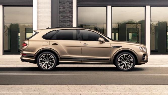 新款賓利添越PHEV上市，0-100km/h加速時(shí)間為5.5秒