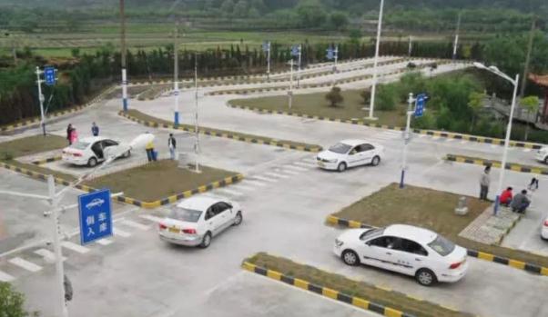 學(xué)駕照要多少錢2021，一分錢一分貨