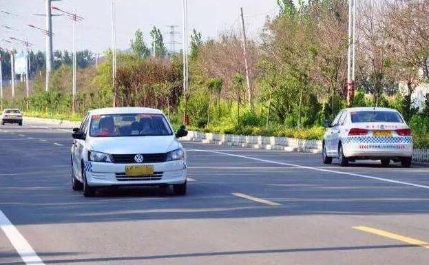 學(xué)車一般要多少時間，最快45天拿駕照