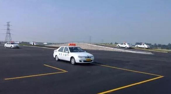 科目二考試注意事項(xiàng)和細(xì)節(jié)，一定要注意養(yǎng)成習(xí)慣性操作