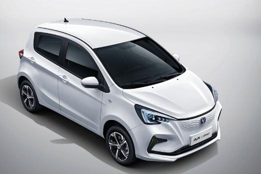 長安奔奔E-Star國民版，只需30分鐘即充到80%