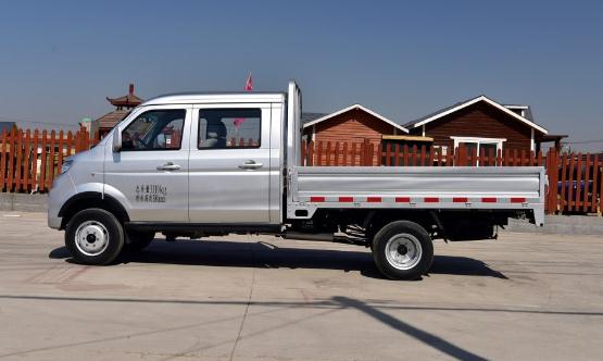 華晨鑫源兩款微卡，載重、爬坡都很出色