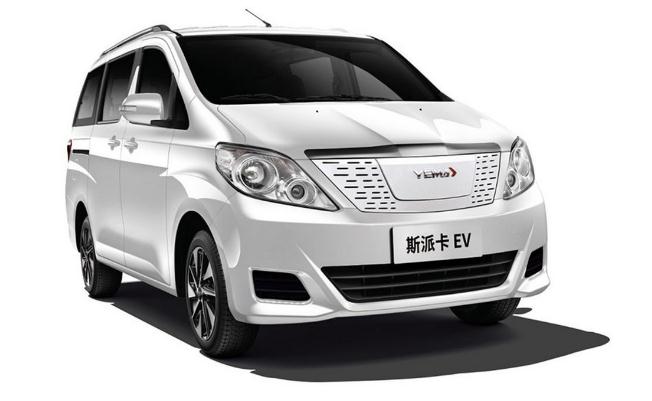 2021款野馬斯派卡EV，運(yùn)動(dòng)型車身更辣眼