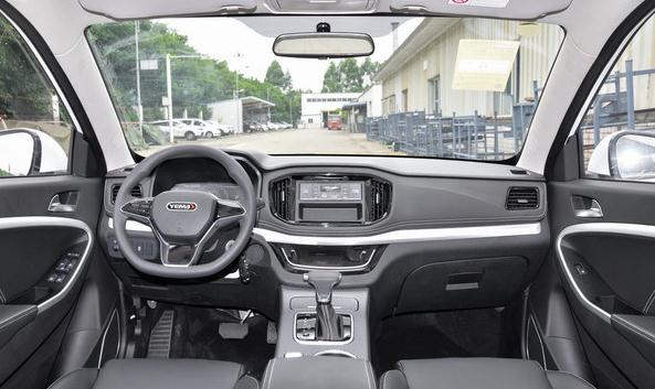 2021款野馬斯派卡EV，運(yùn)動(dòng)型車身更辣眼