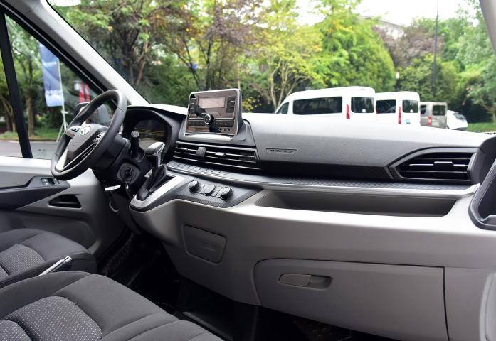 2021款上汽大通MAXUS  EV90，磷酸鐵鋰電池續(xù)航更持久