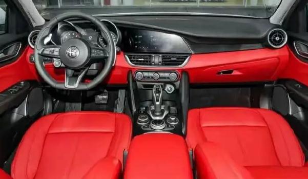 2021款Giulia/Stelvio，實力相當(dāng)難選擇