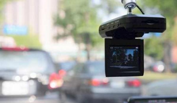 車上必備的17件神器有哪些？必備神器不能少（實(shí)用性強(qiáng)）