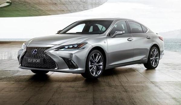 30萬以內買什么車好，別克君越實力超群（不比奧迪A6L差）