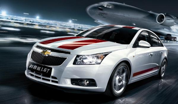 10萬內(nèi)買什么車好，時(shí)尚浪漫的悅動(dòng)（適合年輕女性）